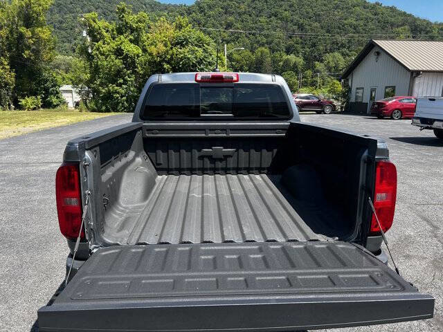 Used 2022 Chevrolet Colorado LT w/ Luxury Package image 9