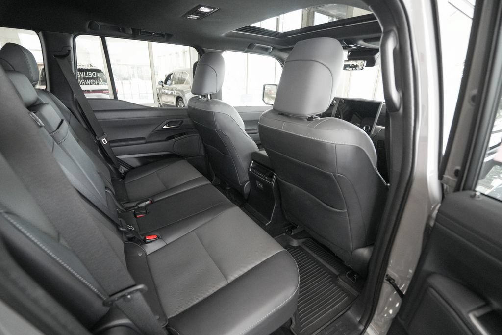 Certified 2026 Lexus GX 550 w/ Accessory Package (2T) AWD/4WD image 13