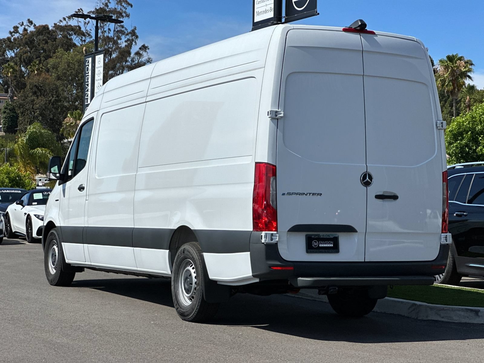 New 2025 Mercedes-Benz eSprinter 170 Cargo image 5