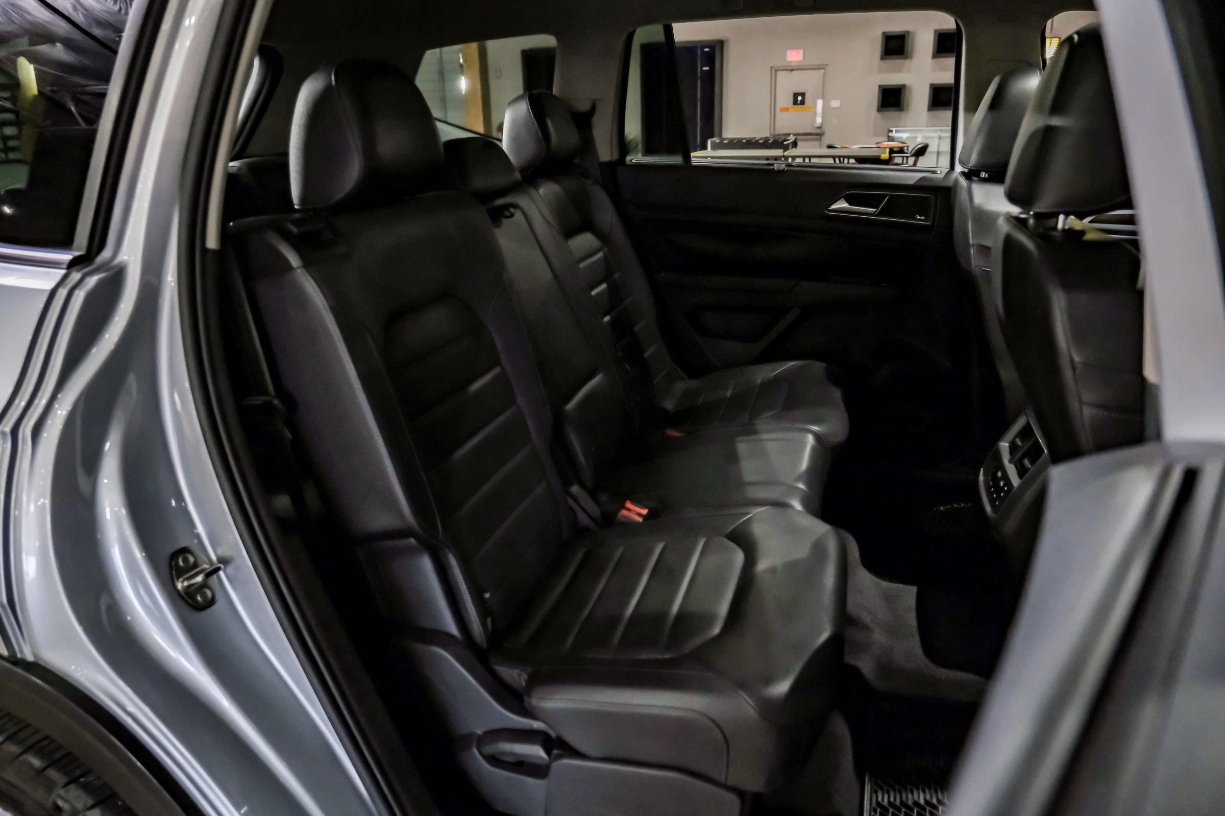 Used 2018 Volkswagen Atlas SEL Premium image 34