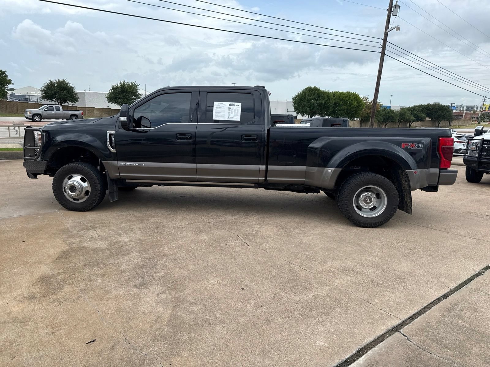 Used 2022 Ford F350 King Ranch w/ King Ranch Ultimate Package AWD/4WD image 4