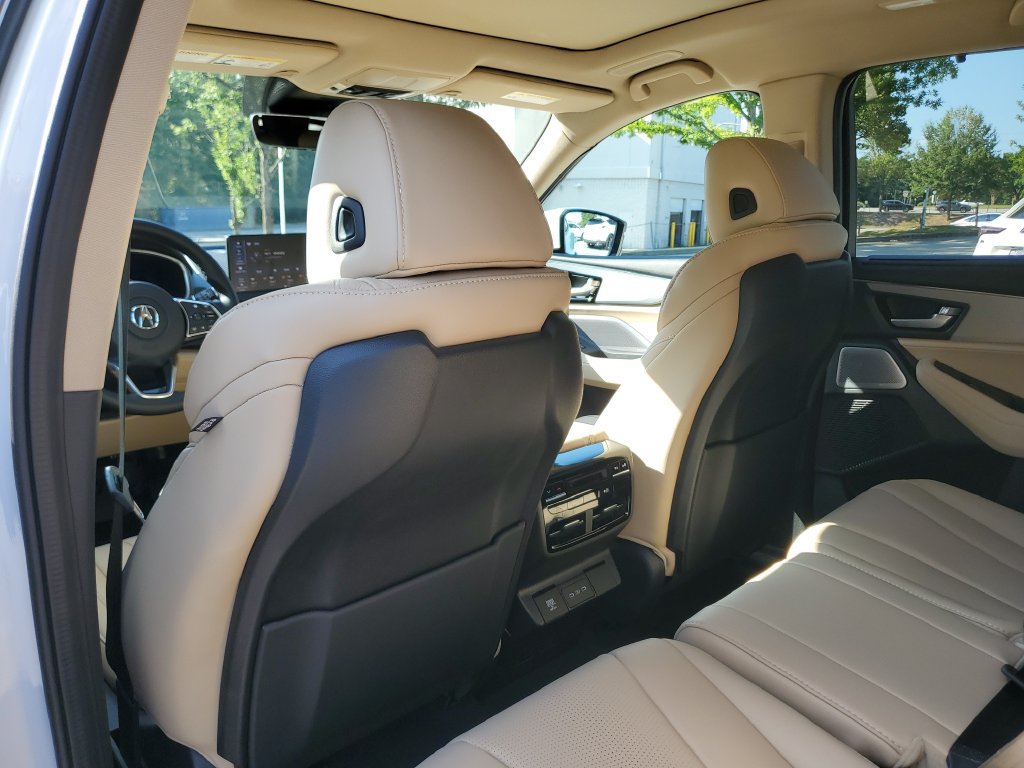 New 2026 Acura MDX w/ Technology Package FWD image 12