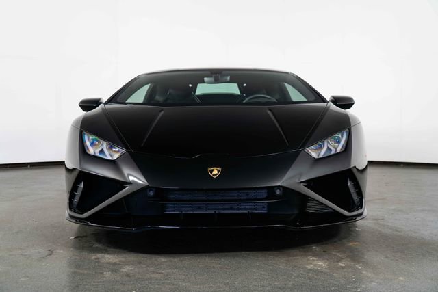 Used 2022 Lamborghini Huracan EVO image 3