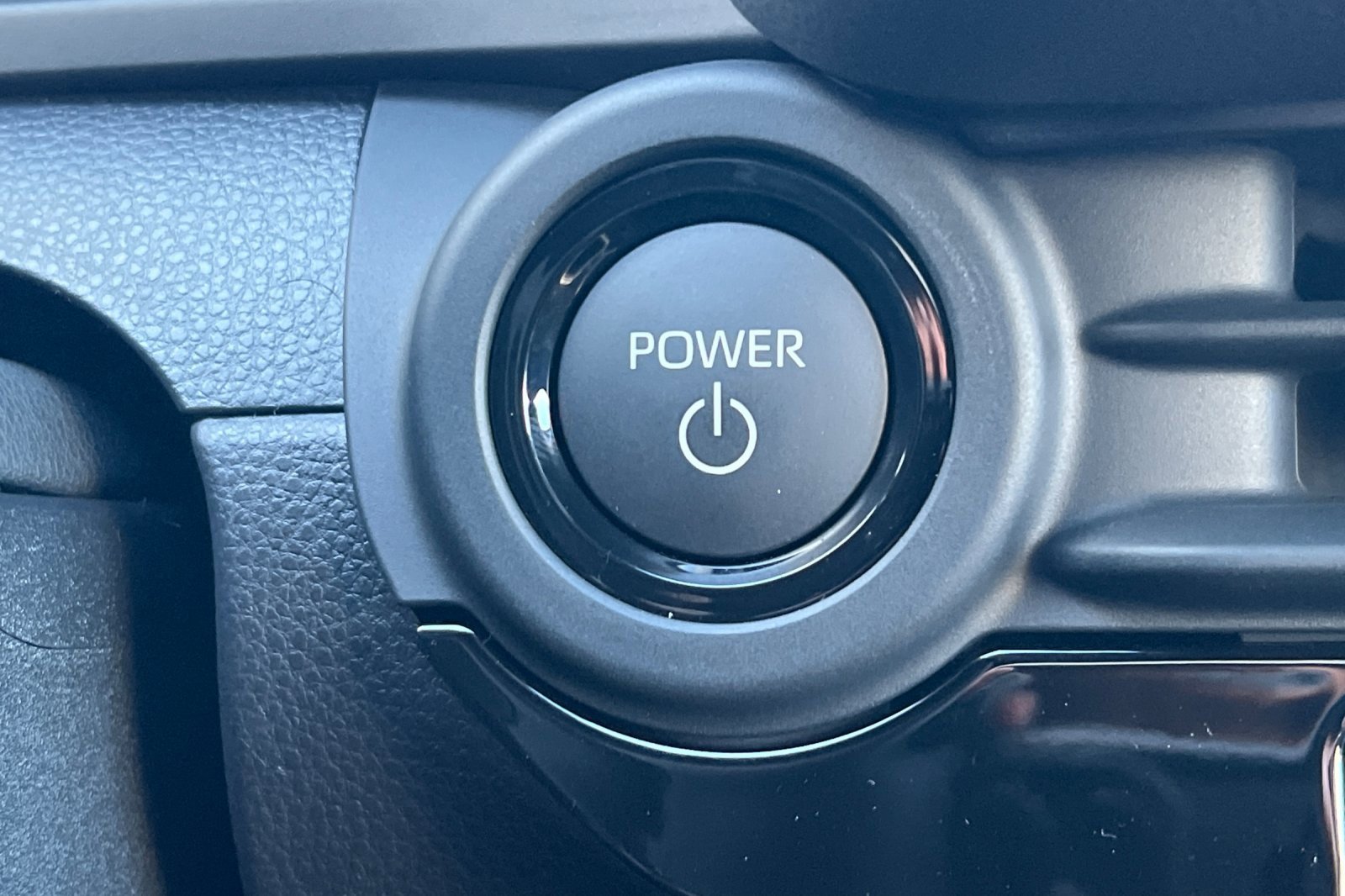 New 2025 Toyota Crown Signia image 19