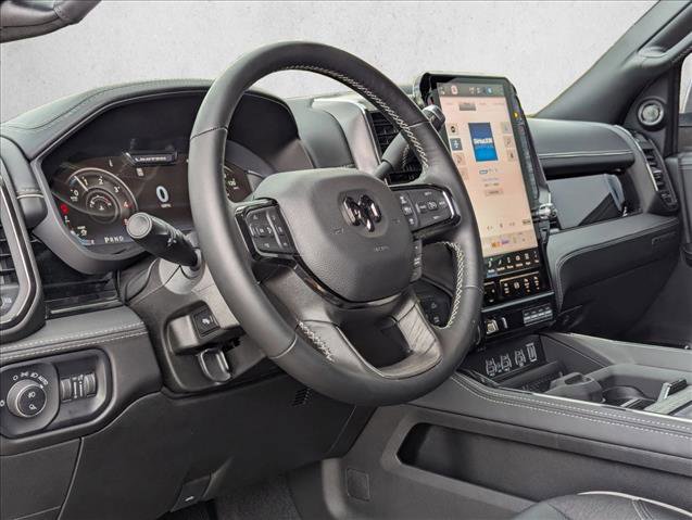 Used 2025 RAM 2500 Limited AWD/4WD image 9