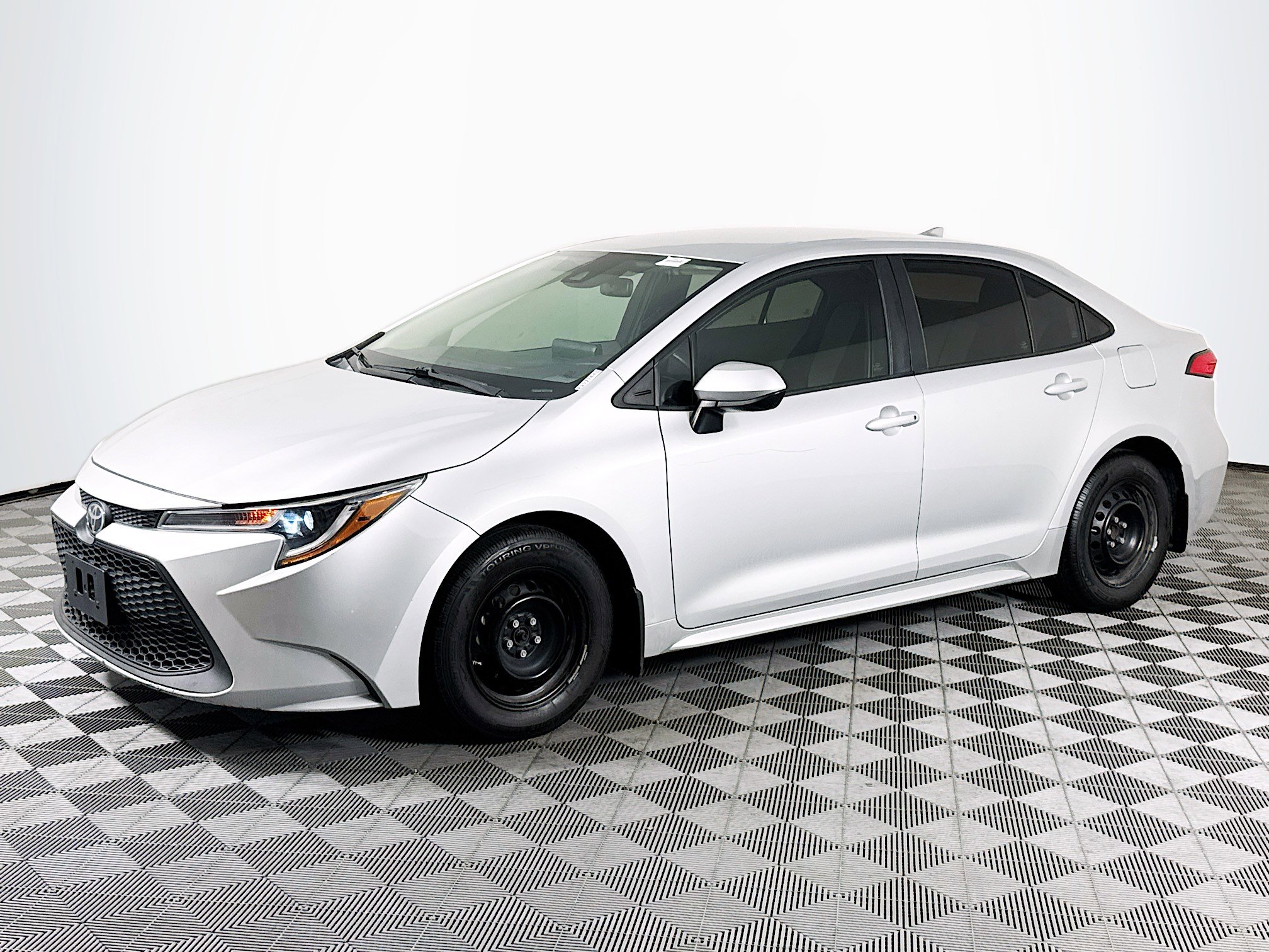 Used 2021 Toyota Corolla L FWD image 4
