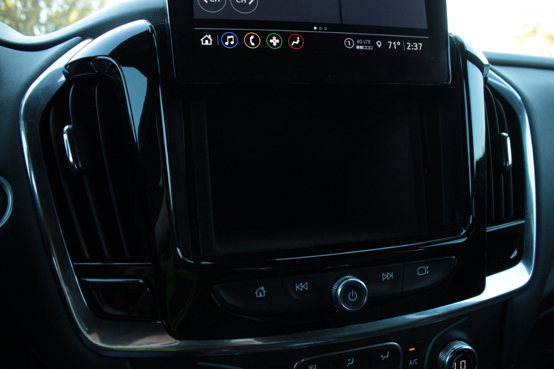 Used 2023 Chevrolet Traverse LT FWD image 42