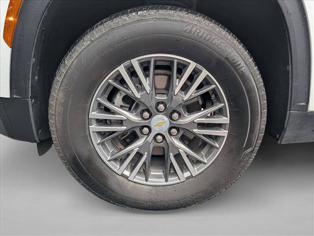 Used 2024 Chevrolet Traverse LS FWD image 18