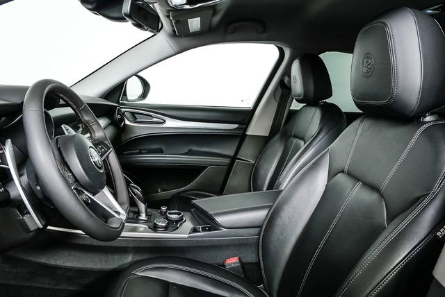 Used 2018 Alfa Romeo Stelvio Sport w/ Quick Order Package 22J Sport image 3