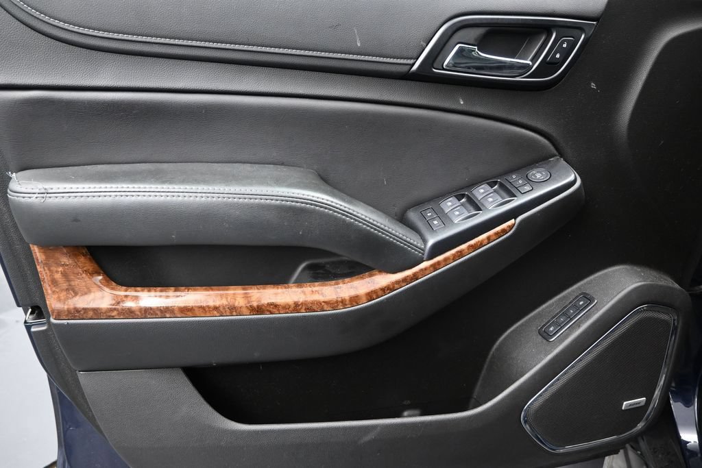 Used 2019 Chevrolet Suburban Premier RWD image 11