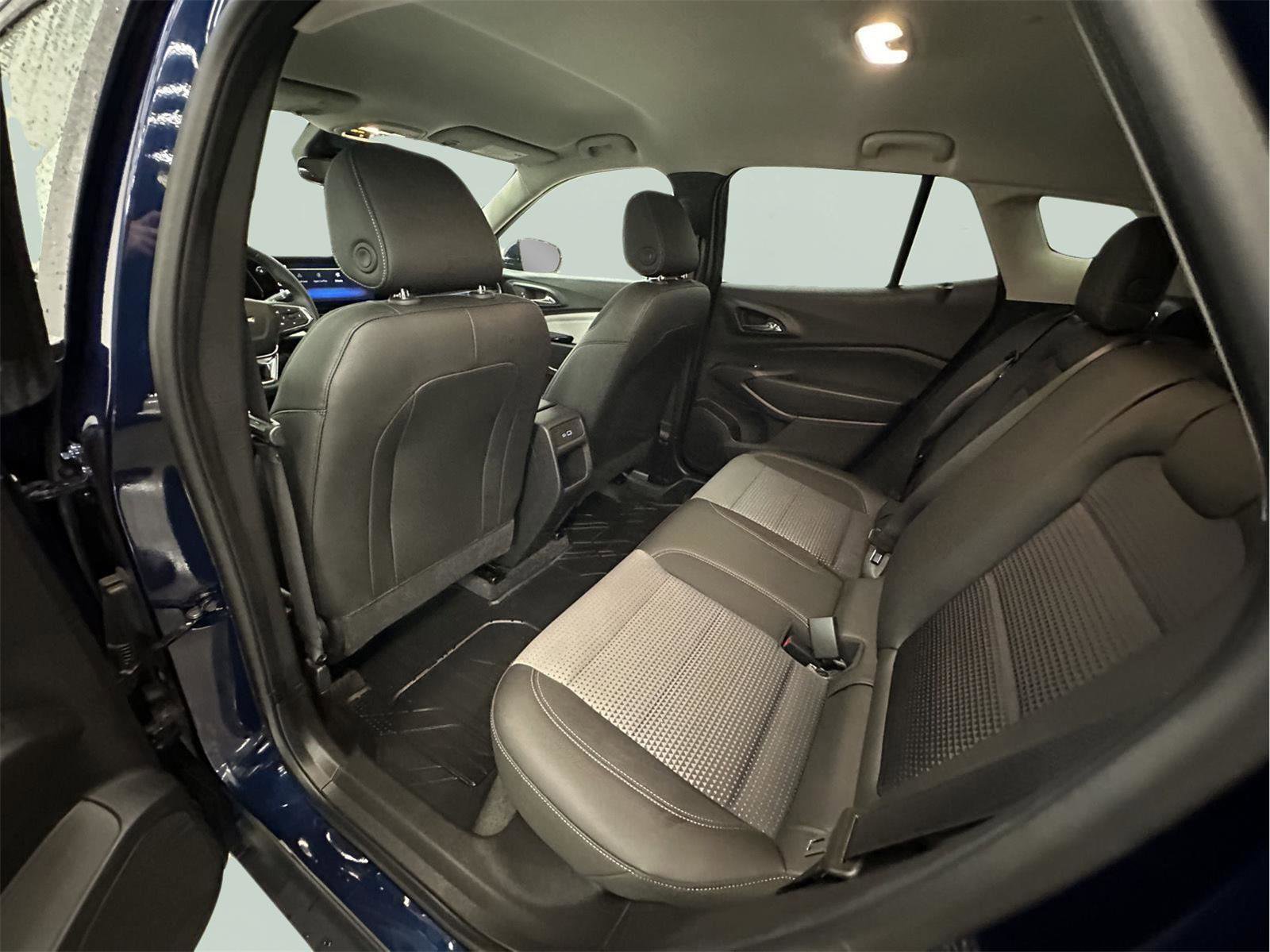 Certified 2024 Chevrolet Trax LT w/ Driver Confidence Package image 24