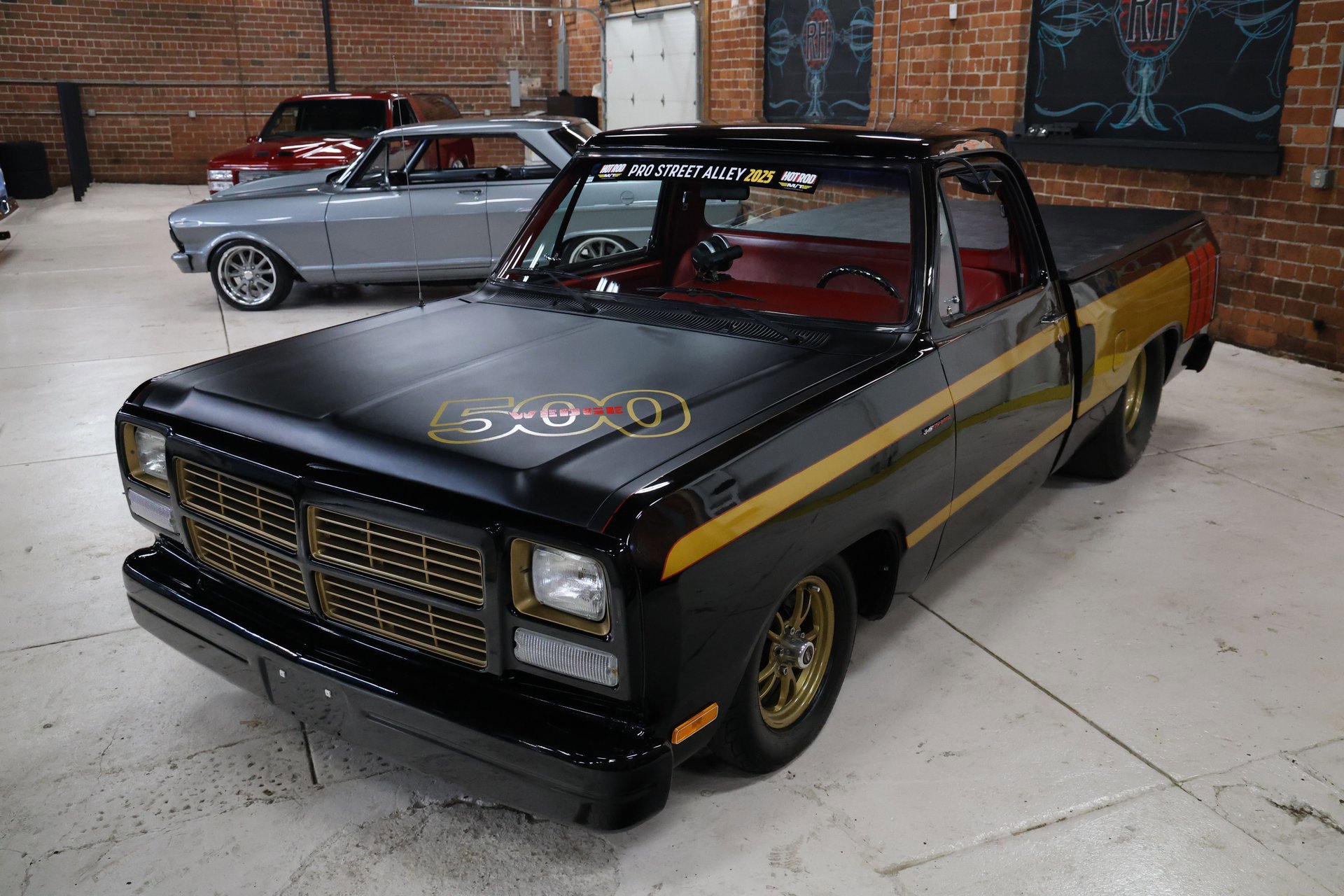 Used 1992 Dodge D/W Truck 150 image 2