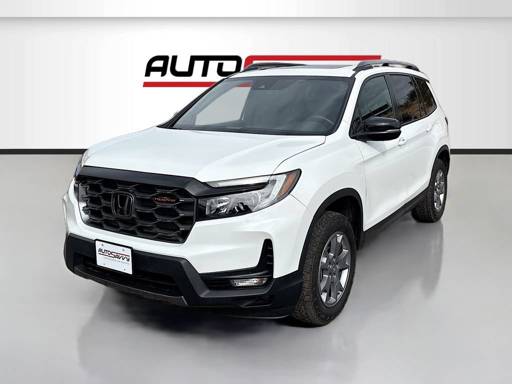 Used 2025 Honda Passport TrailSport image 3