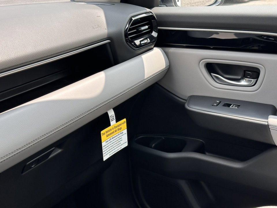 New 2025 Honda Pilot Touring image 36