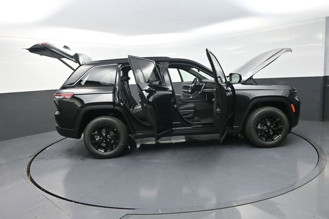New 2026 Jeep Grand Cherokee Altitude AWD/4WD image 42