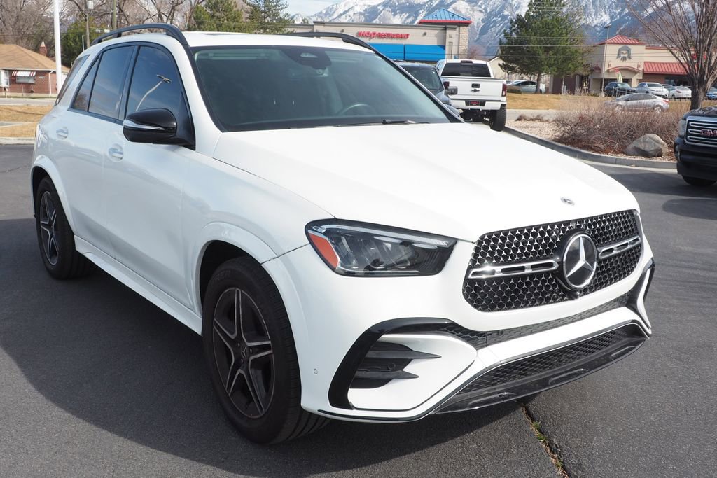 Used 2025 Mercedes-Benz GLE 350 4MATIC w/ AMG Line Exterior image 3