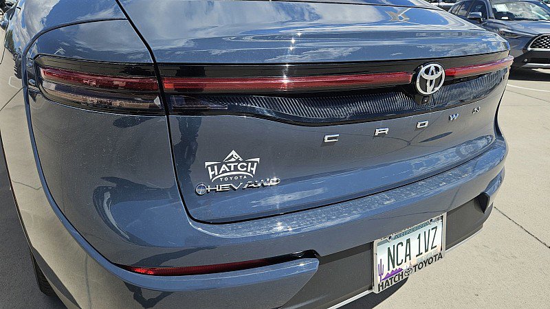 Used 2025 Toyota Crown AWD/4WD image 7