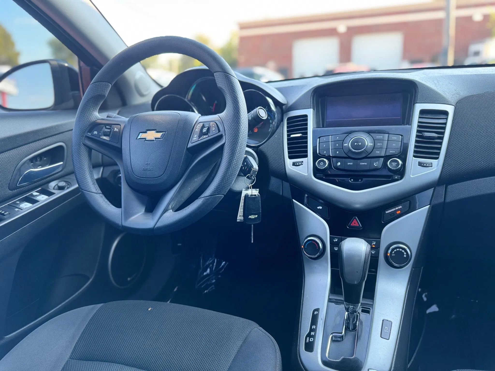 Used 2016 Chevrolet Cruze LT w/ Sun And Sound Package FWD image 31