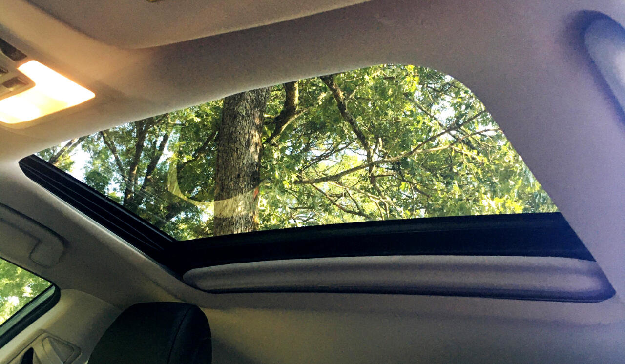 Used 2018 Toyota Avalon XLE Premium image 31