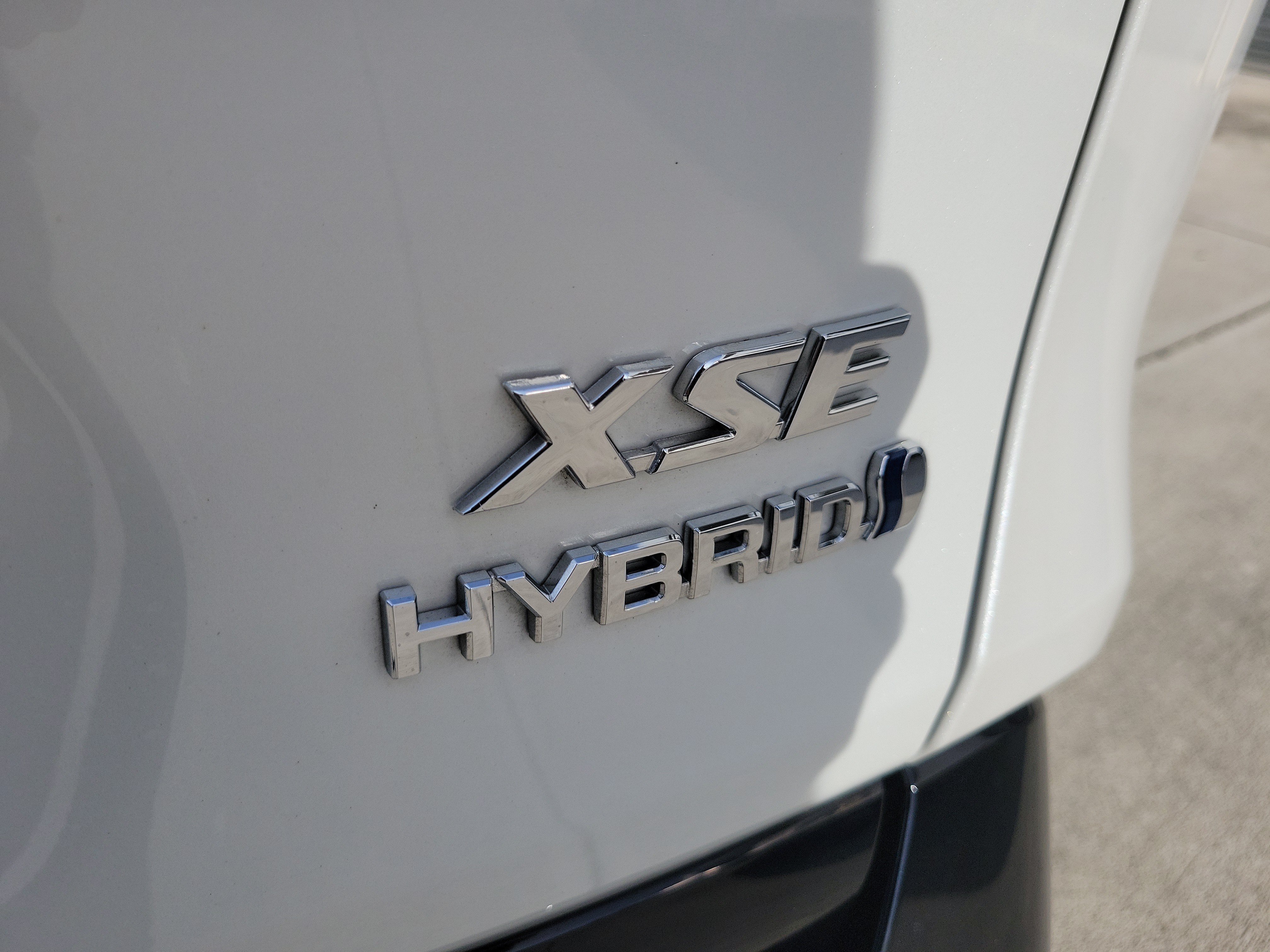 Used 2024 Toyota RAV4 XSE AWD/4WD image 9