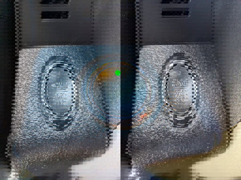 Used 2015 Ford F150 Lariat w/ Equipment Group 502A Luxury image 21