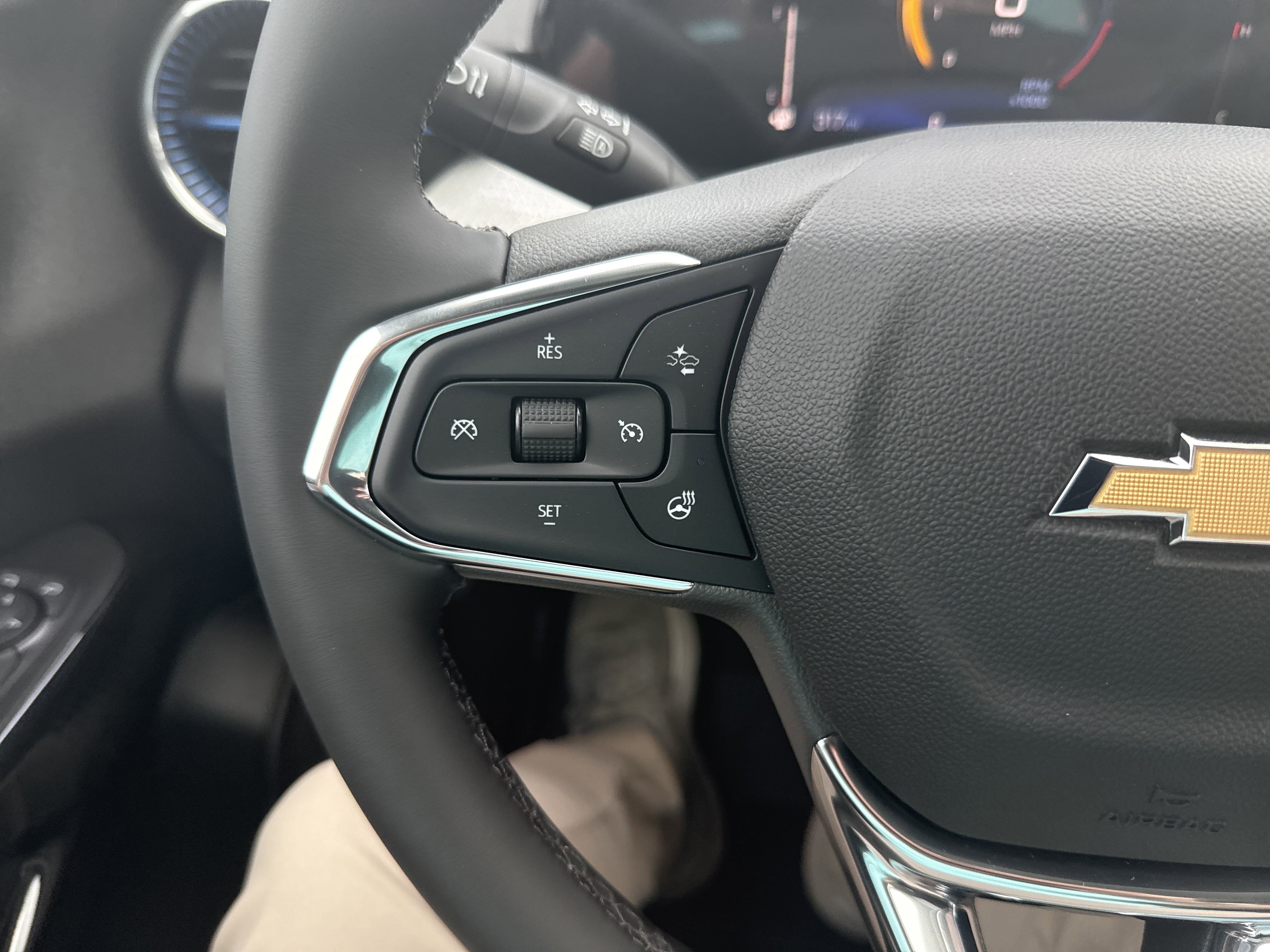 New 2025 Chevrolet Trax LT w/ Driver Confidence Package image 18