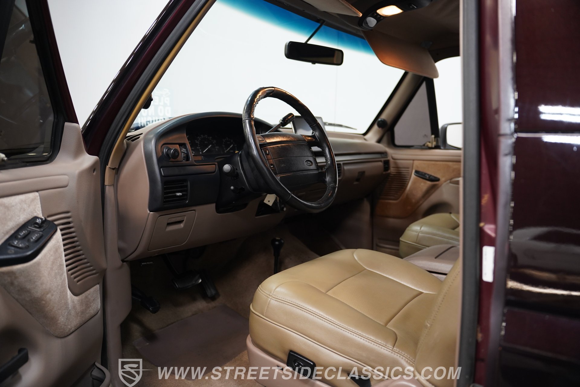 Used 1996 Ford Bronco Eddie Bauer AWD/4WD image 4