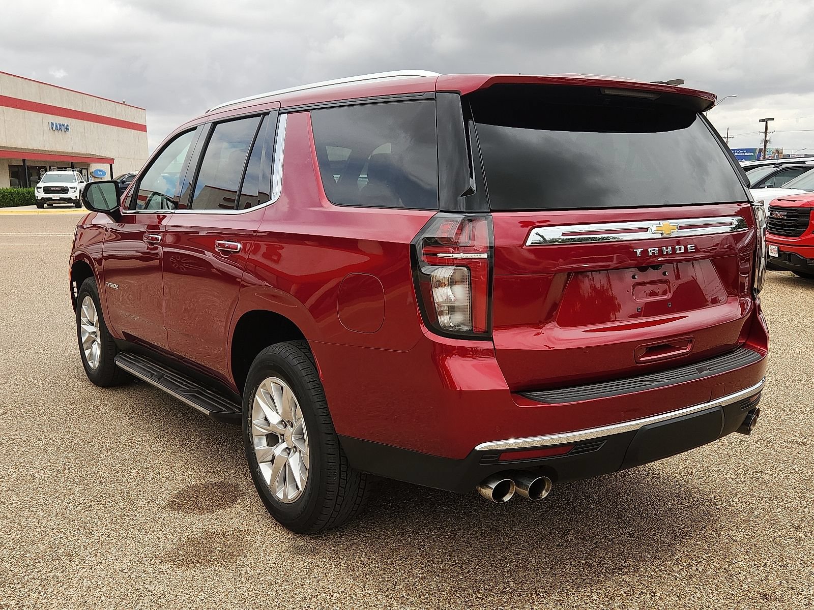 Used 2024 Chevrolet Tahoe Premier RWD image 3