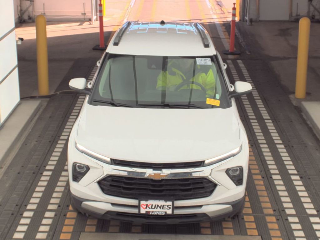 Used 2025 Chevrolet TrailBlazer LT image 11
