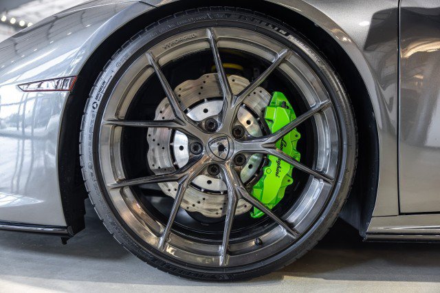 Used 2021 Lamborghini Huracan EVO RWD image 22
