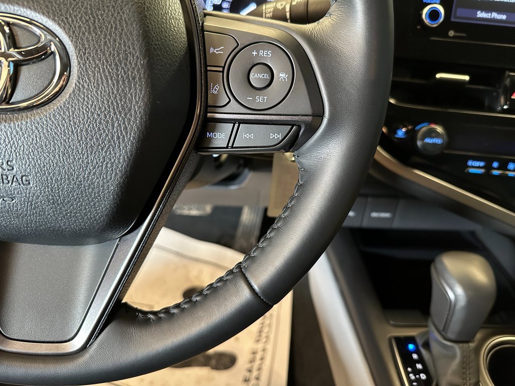 Used 2022 Toyota Camry SE image 10