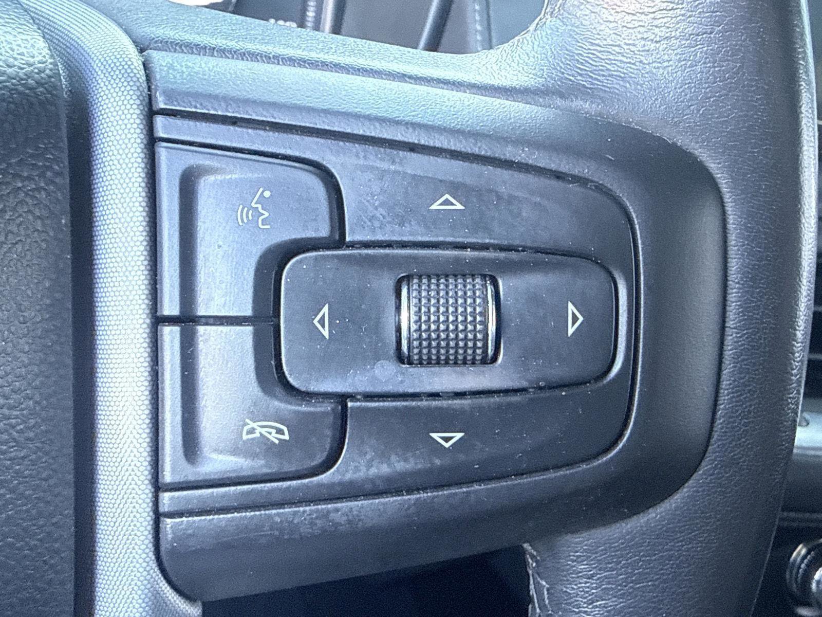 Used 2021 GMC Yukon SLE image 20