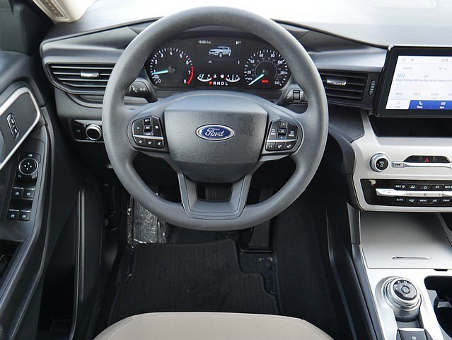 Used 2023 Ford Explorer AWD image 18