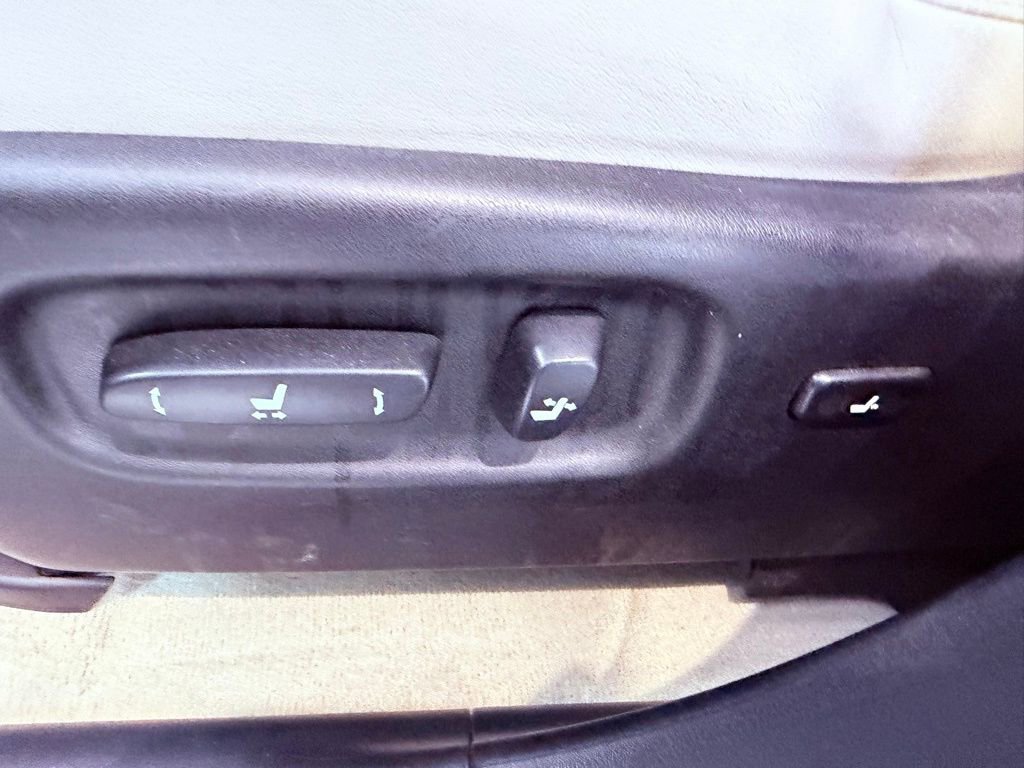 Used 2013 Lexus RX 350 FWD w/ Navigation Pkg image 19