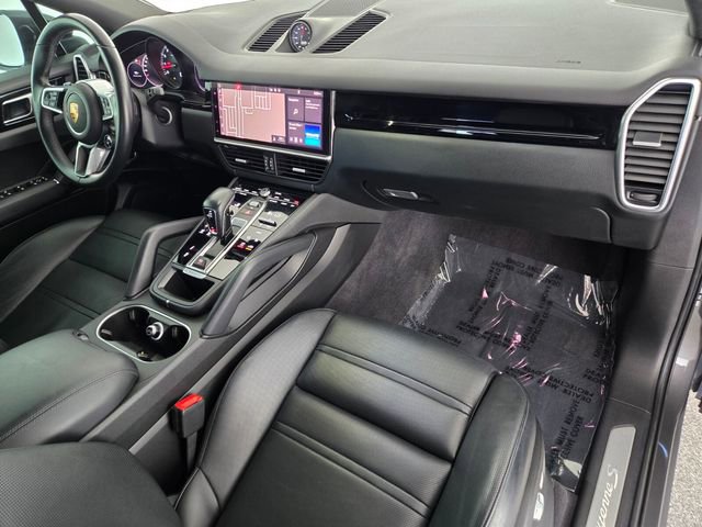Used 2021 Porsche Cayenne S AWD/4WD image 18