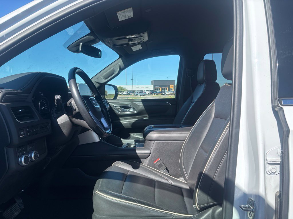 Used 2021 GMC Yukon XL SLT AWD/4WD image 10