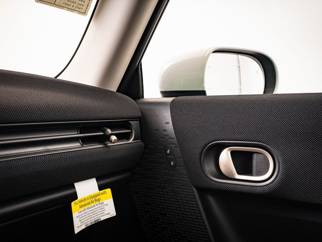 Certified 2025 MINI Cooper S image 32