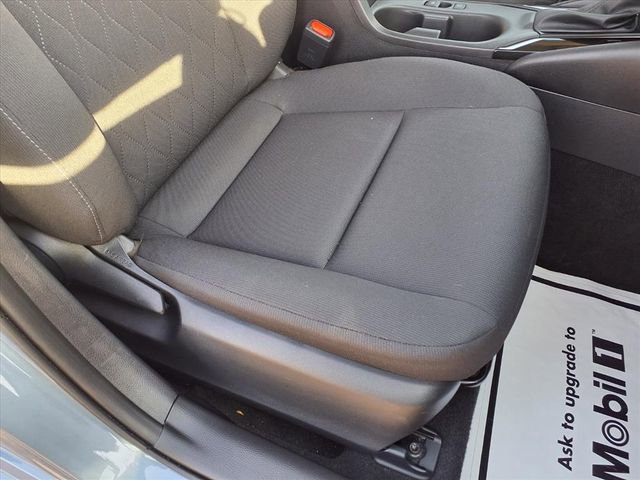 Used 2025 Toyota Corolla LE image 80