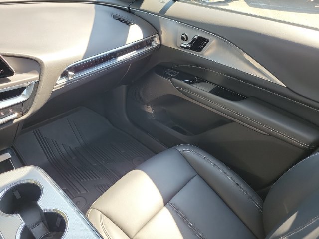 Certified 2024 Cadillac Lyriq Tech RWD image 18