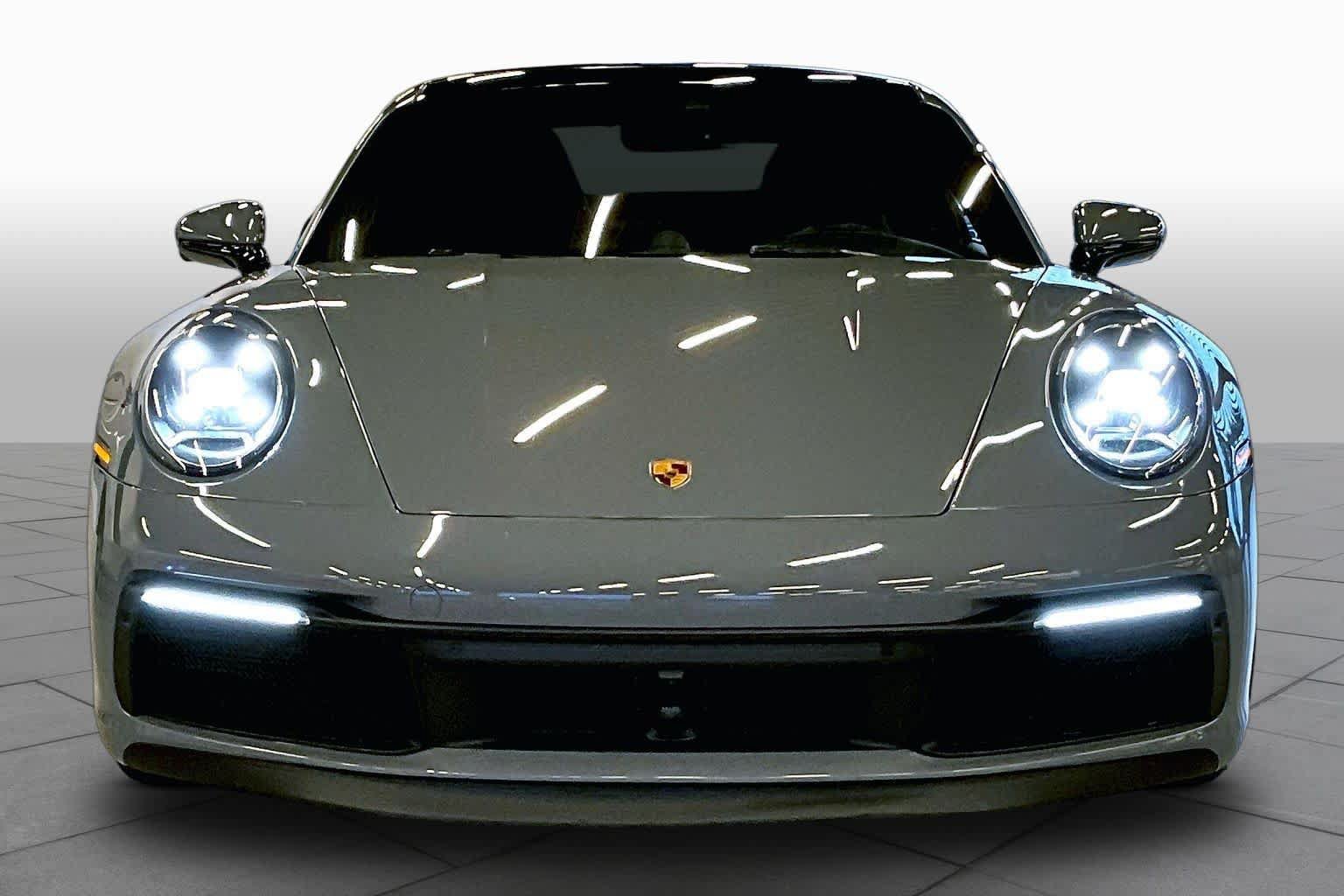 Used 2023 Porsche 911 Carrera RWD image 4