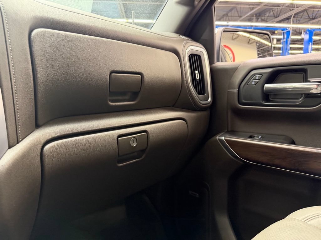Used 2019 GMC Sierra 1500 SLT AWD/4WD image 25