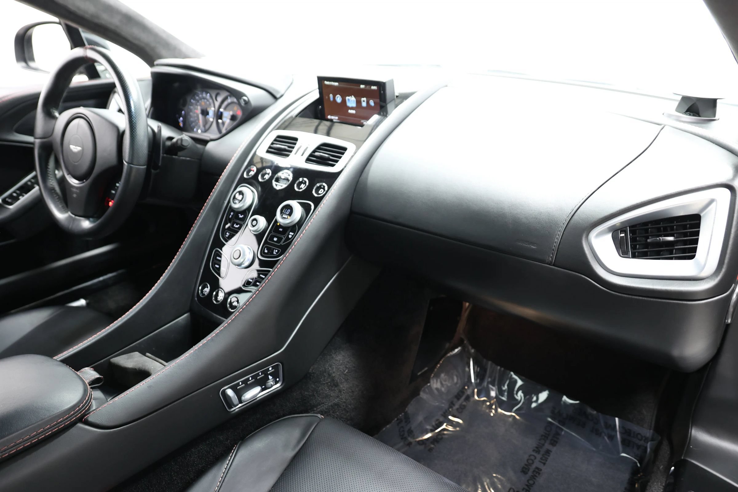Used 2014 Aston Martin Vanquish Coupe RWD image 81