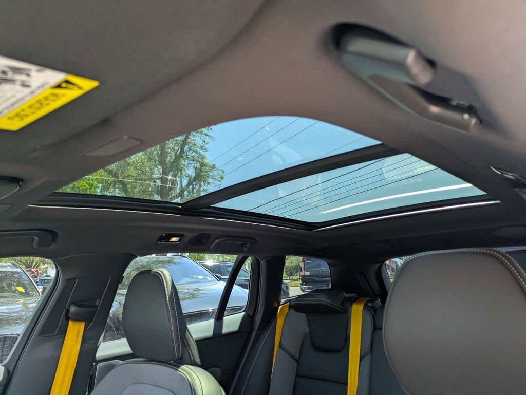 Used 2024 Volvo V60 T8 Polestar image 25