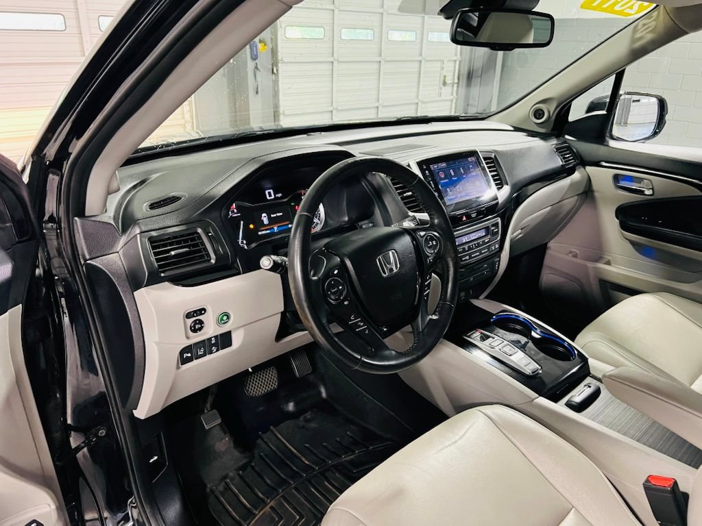 Used 2017 Honda Pilot Touring image 24