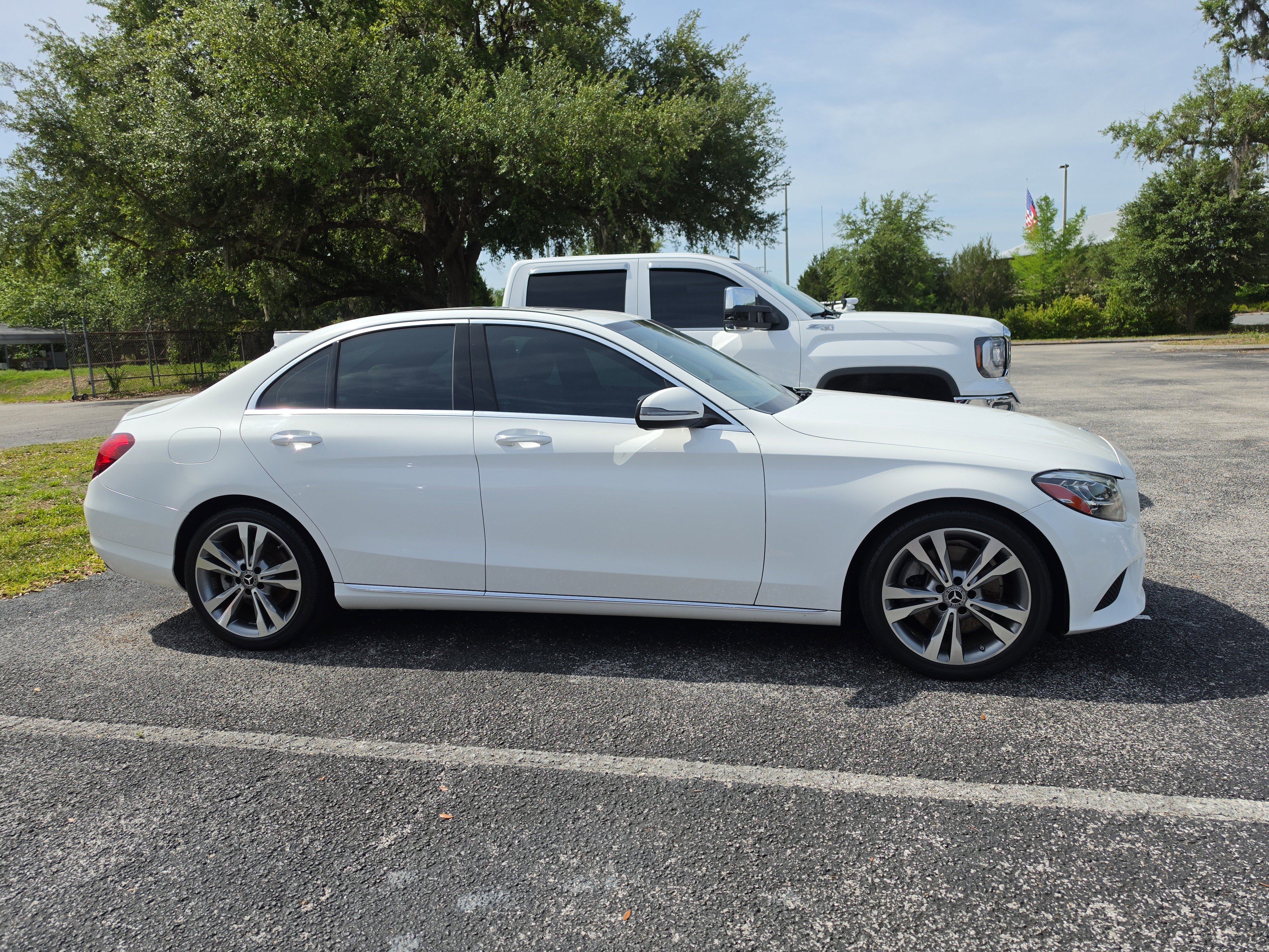 Used 2019 Mercedes-Benz C 300 Sedan image 2