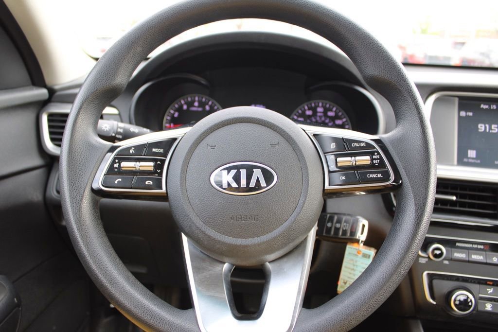 Used 2020 Kia Optima LX image 25