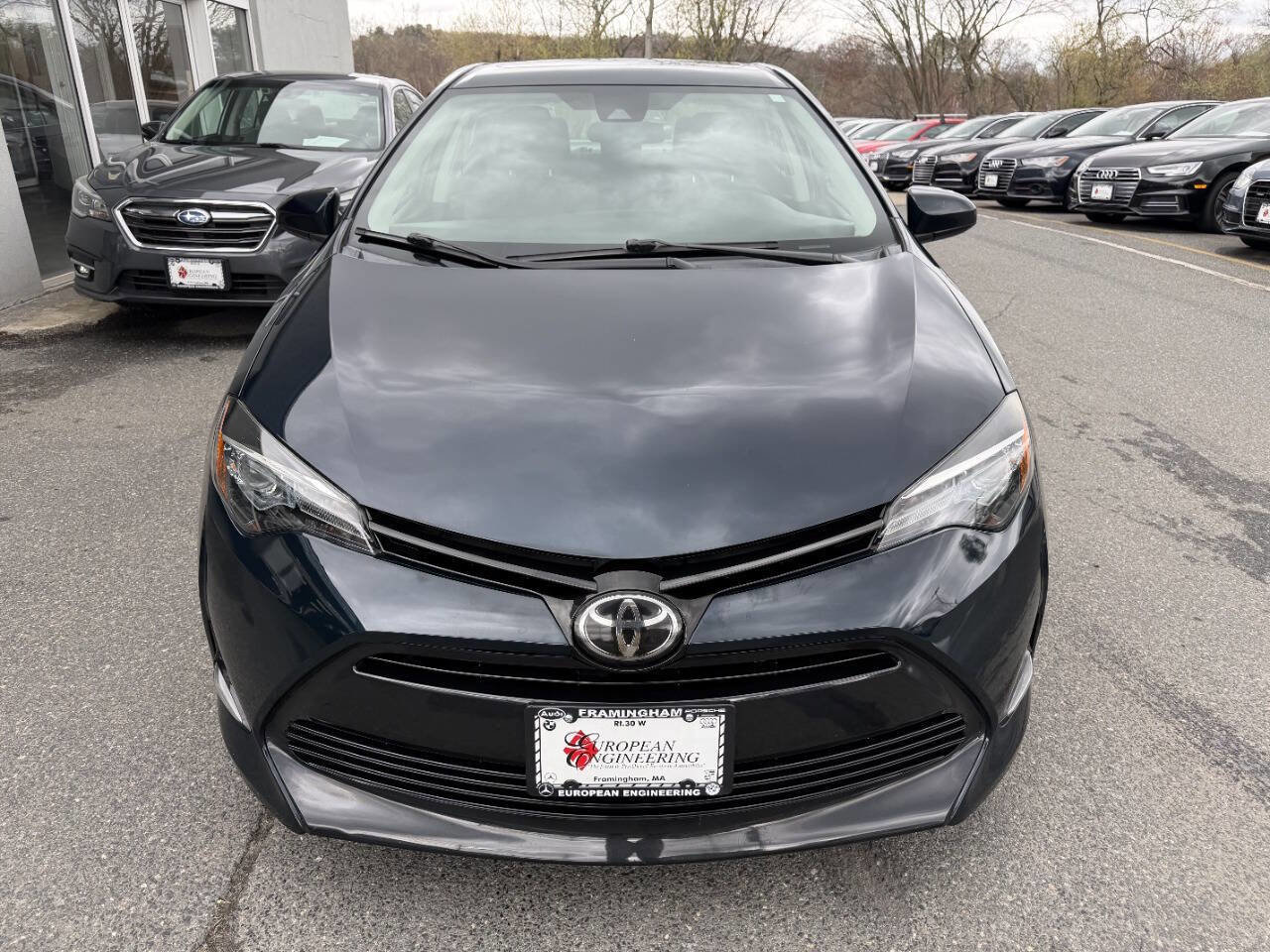Used 2018 Toyota Corolla LE w/ LE Premium Package w/Moonroof FWD image 3