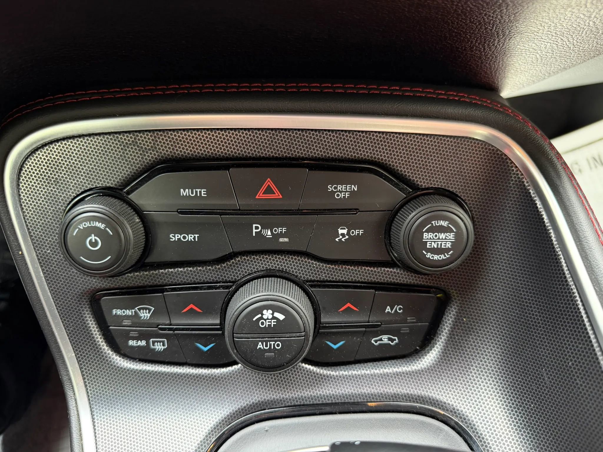 Used 2018 Dodge Challenger R/T Plus image 25