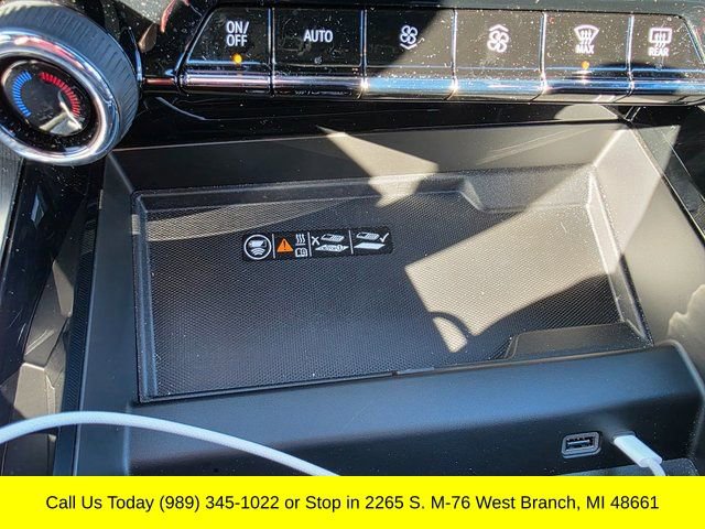 Used 2025 Chevrolet Tahoe High Country image 37