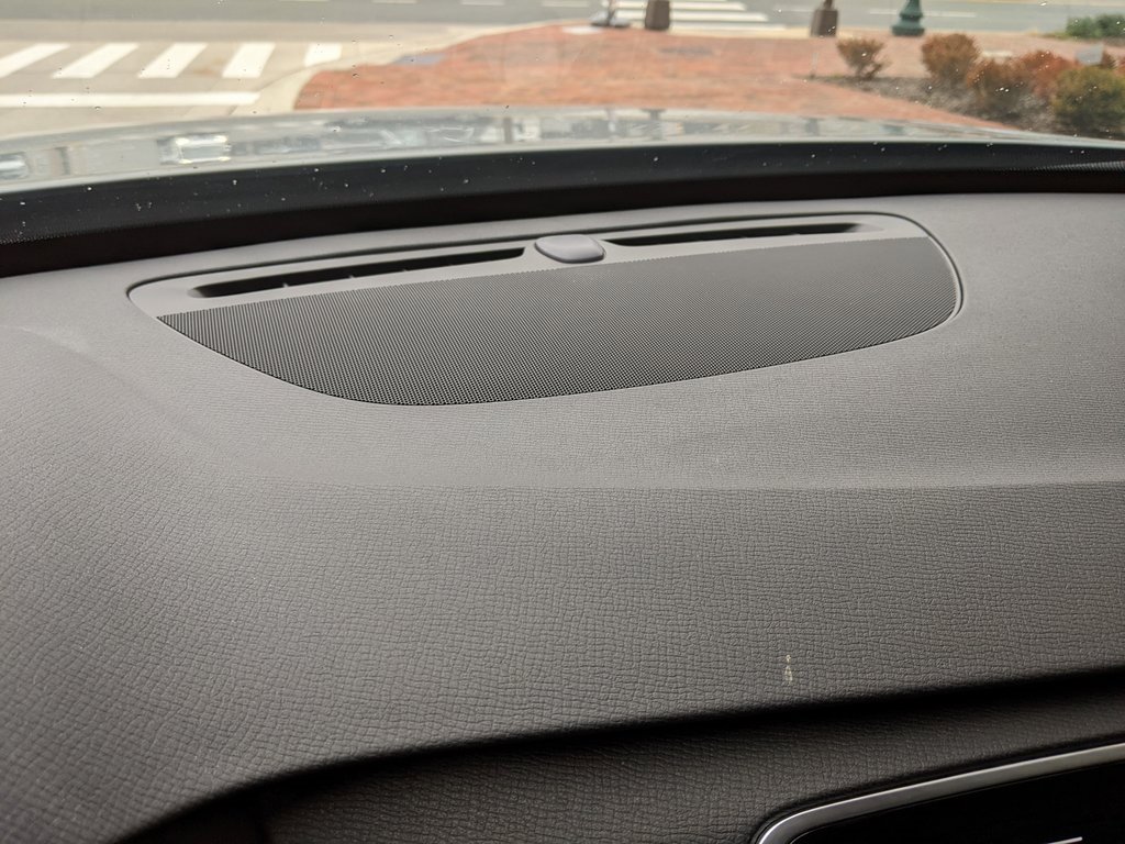 Certified 2024 Volvo XC90 T8 Plus w/ Protection Package Premier image 16